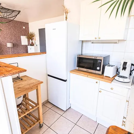 Dahlia - Ideal Pour Familles & Pros - Hypercentre - Vue Fontaine Sube Et Cathedrale - Wifi - Machine A Laver - Gare, Cathedrale De Reims, Commerces, Restaurants & Transports En Commun Accessibles A Pied En Moins De 10 Minutes